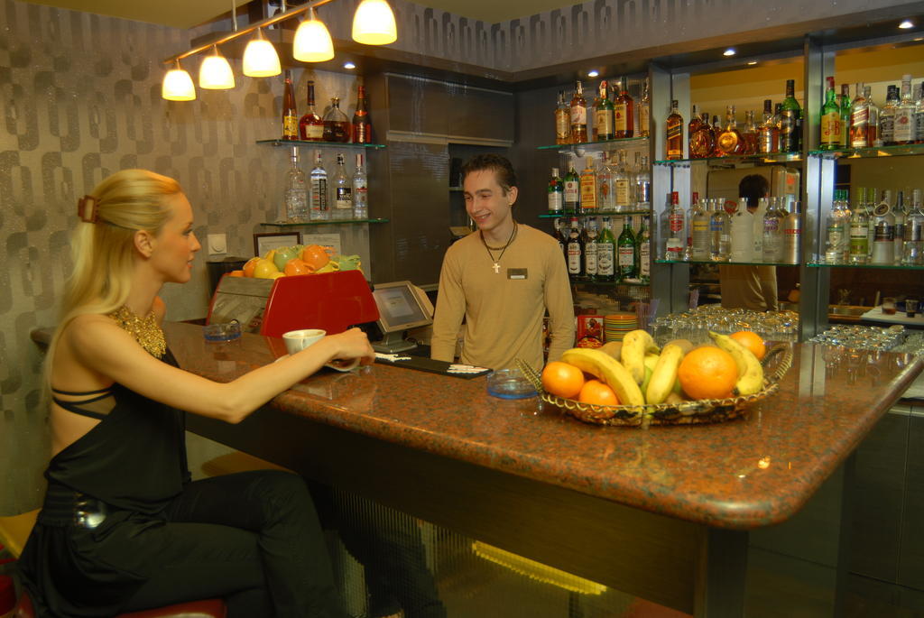 Hotel Unikat Welingrad Exterior foto