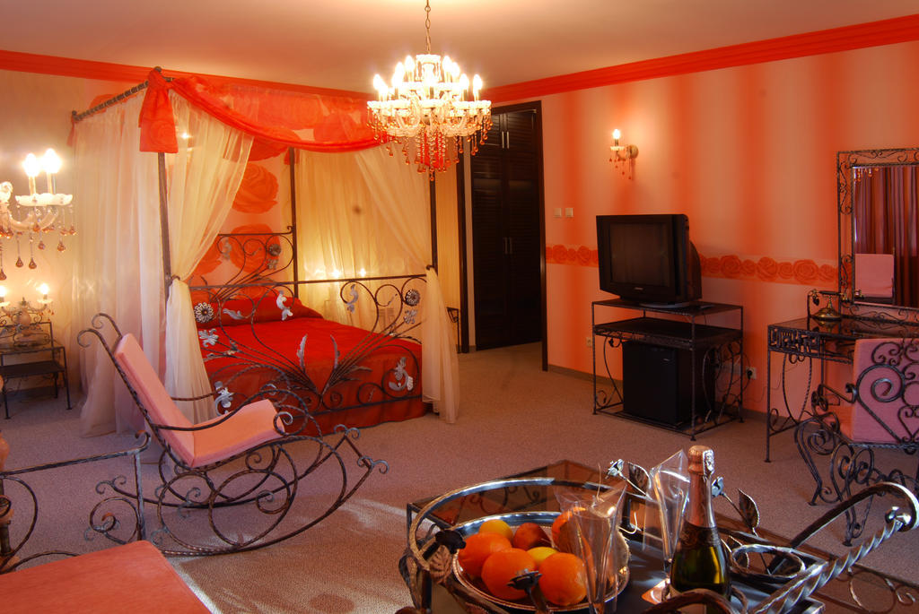 Hotel Unikat Welingrad Zimmer foto